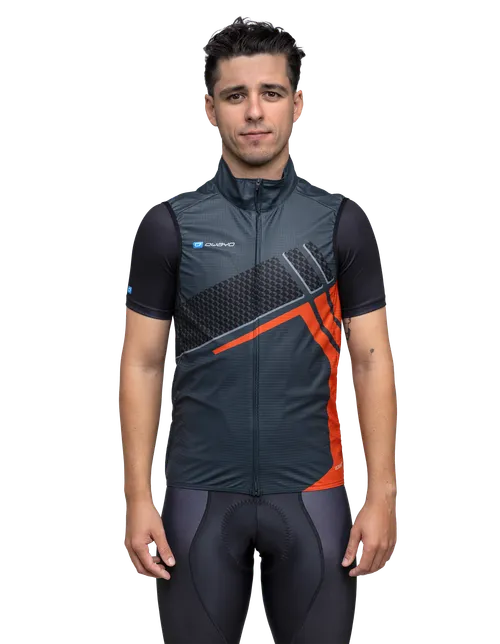 The model is 173 cm  and is wearing a size 5